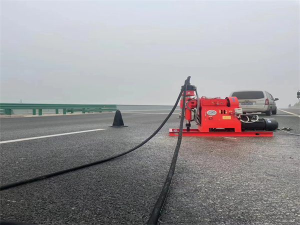 石柱马路路基路面开裂下沉注浆加固灌浆